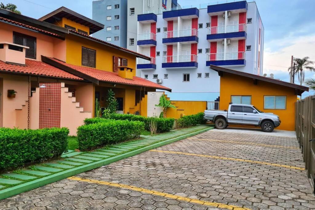 100Mts Da Praia Com Churrasqueira, Piscina E Wi-Fi Карагуататуба Екстериор снимка