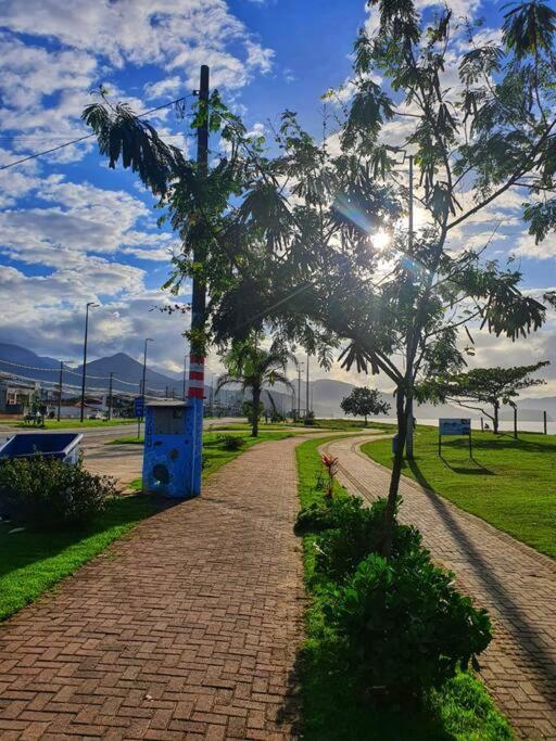 100Mts Da Praia Com Churrasqueira, Piscina E Wi-Fi Карагуататуба Екстериор снимка