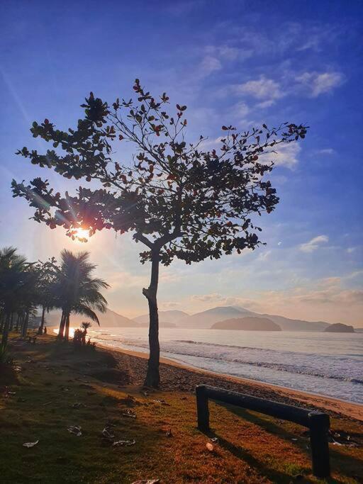 100Mts Da Praia Com Churrasqueira, Piscina E Wi-Fi Карагуататуба Екстериор снимка